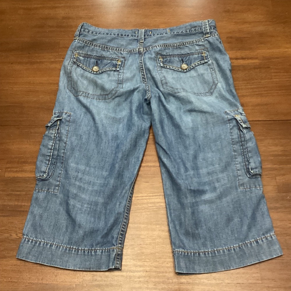 Gap 1969 Womens Blue Denim Cargo Shorts Long Utility Bermuda Size 8 Light Wash - Picture 2 of 10